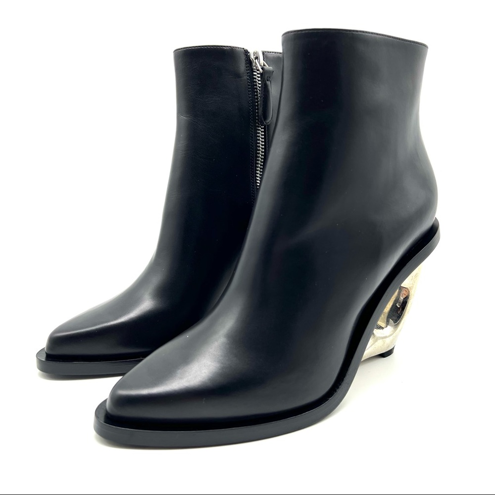 Alexander McQueen heeled booties - Picture 2 of 9